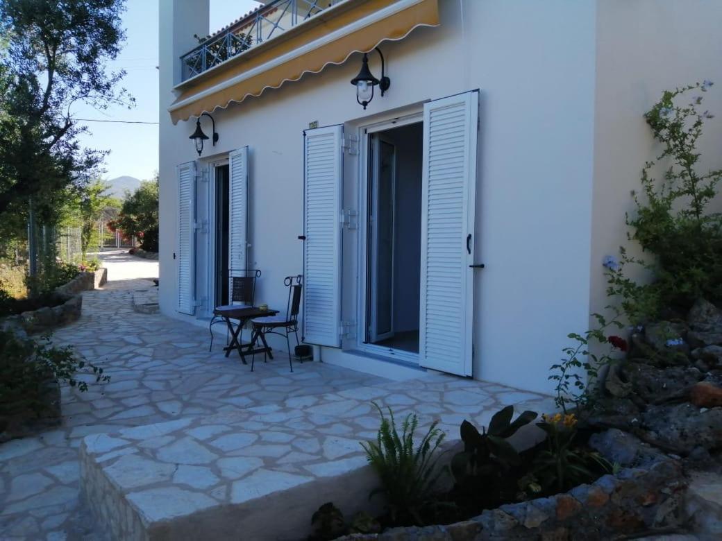 Appartement In Olive Groove House Peloponnesos Western Mani Kalianeika ภายนอก รูปภาพ