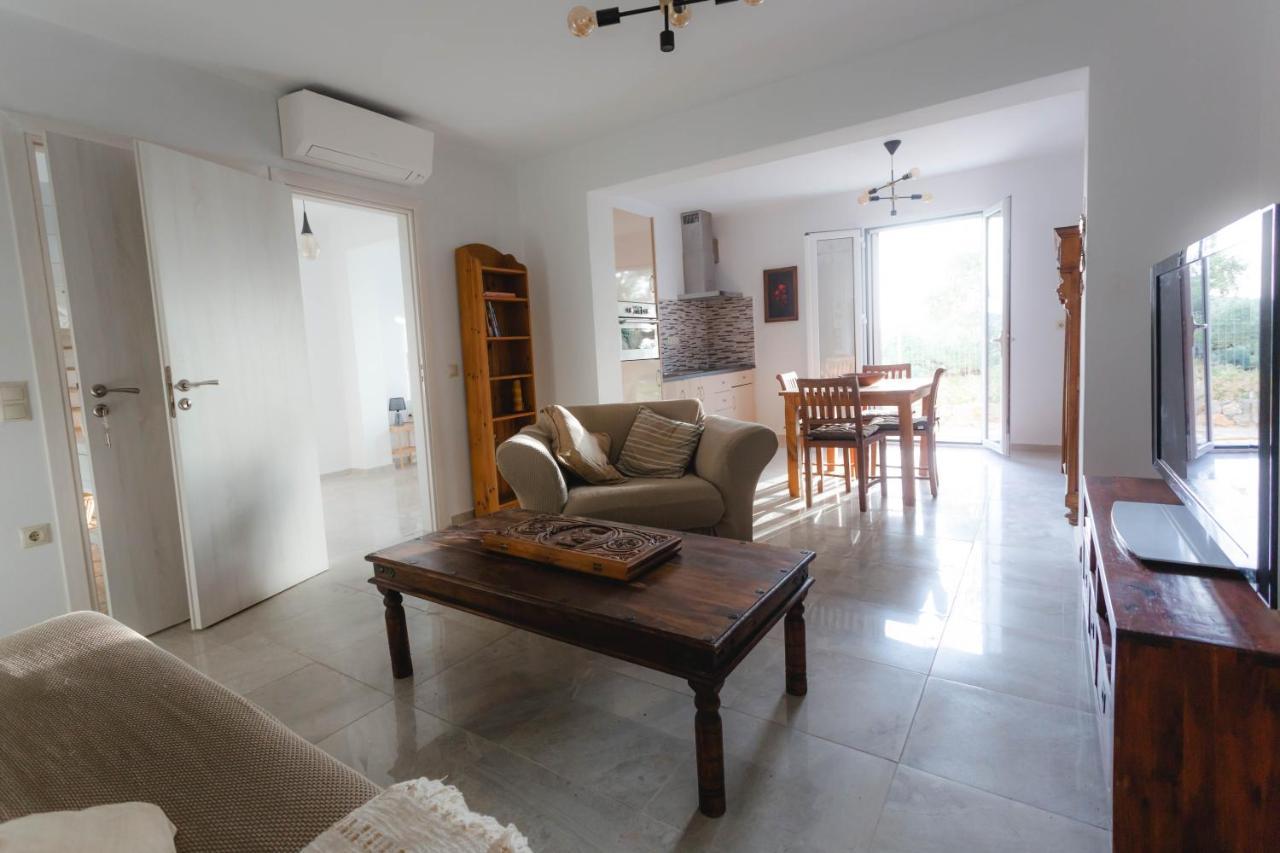 Appartement In Olive Groove House Peloponnesos Western Mani Kalianeika ภายนอก รูปภาพ