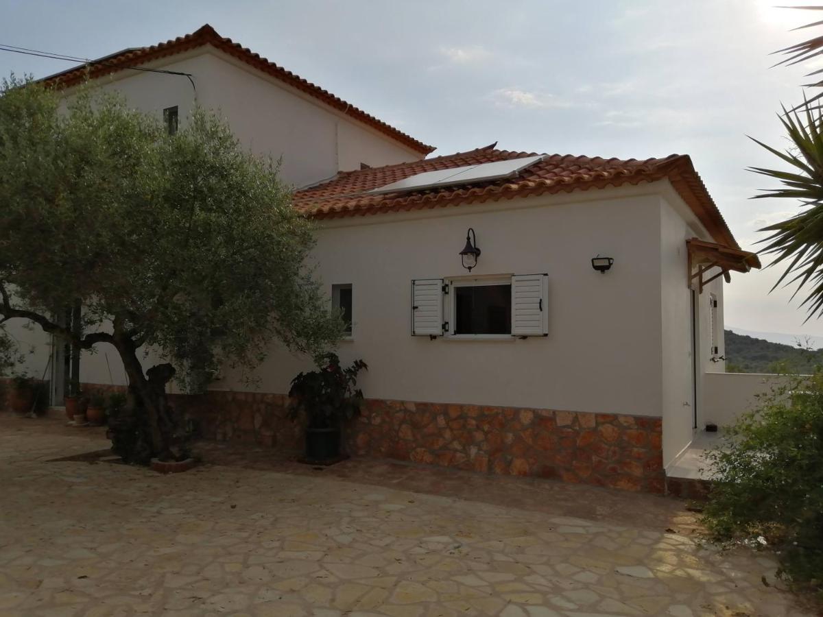 Appartement In Olive Groove House Peloponnesos Western Mani Kalianeika ภายนอก รูปภาพ